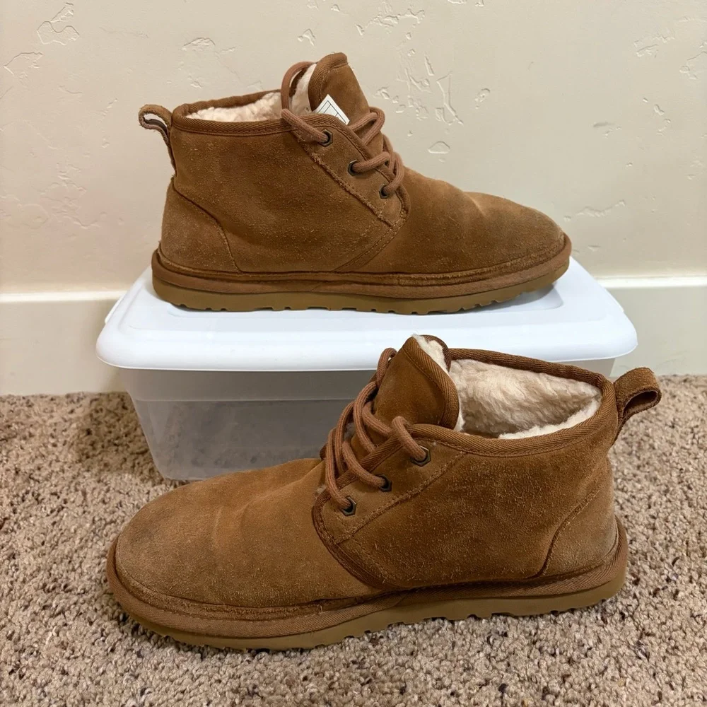 UGG Neumel Men’s Suede Chukka Boots Size 8, Chestnut Brown